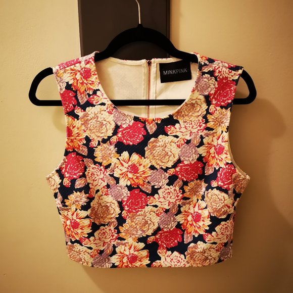 Like New | MinkPink flowered top | Unique - Picture 1 of 2